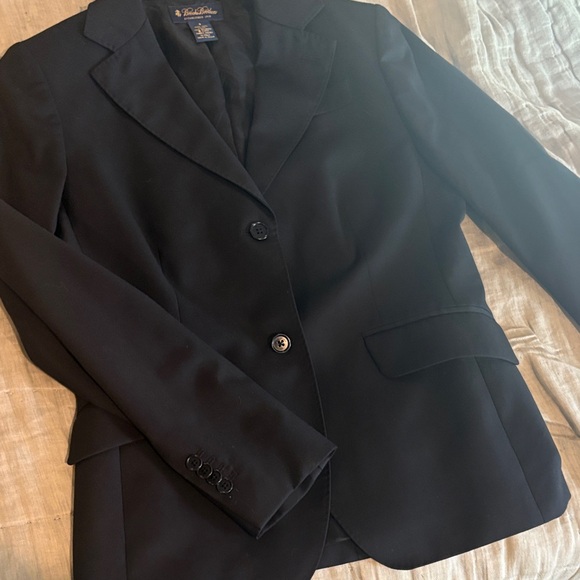 Brooks Brothers Jackets & Blazers - Brooks Brothers Elegant Black Blazer, size 8